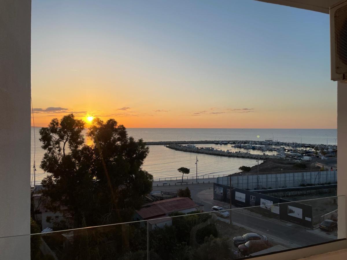 Seascape 501 Apartment Larnaca Exterior photo